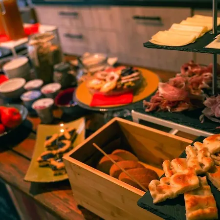 Piccolo Borgo キアーヴァリ